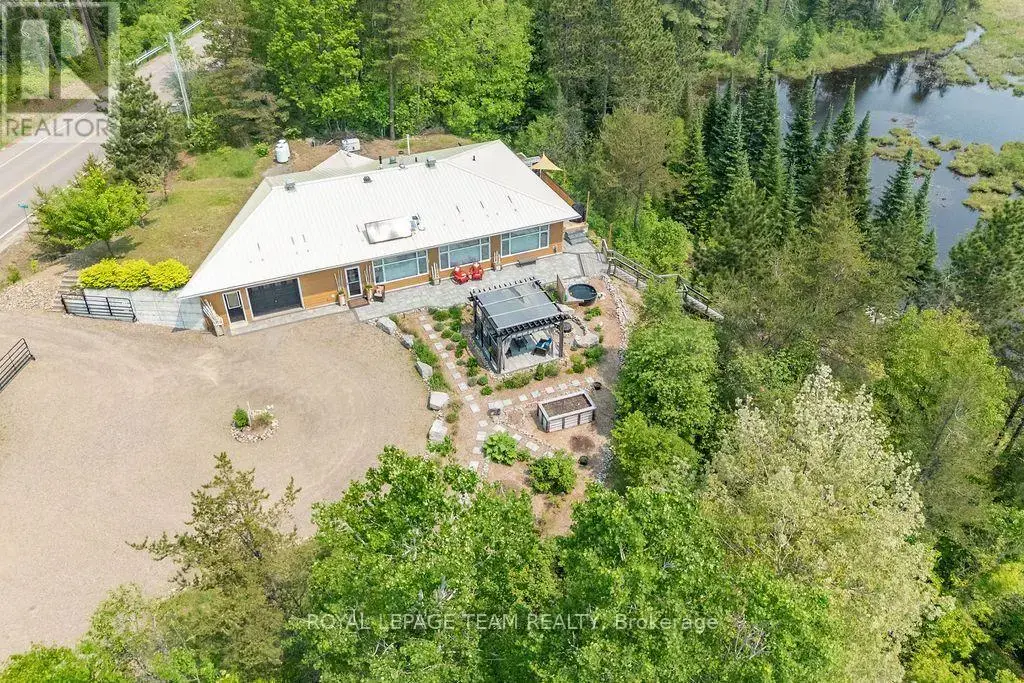 188 Paugh Lake Road, Madawaska Valley